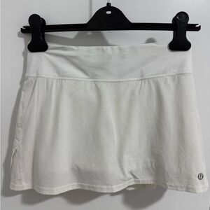 Lululemon Pace Rival Pleated Skirt White Size 2 Regular Tennis Running